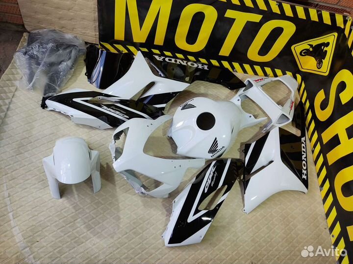 Пластик Honda CBR1000rr 04-05
