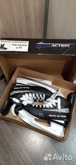 Коньки хоккейные