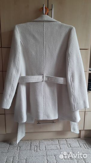 Новое женское полупальто 46р