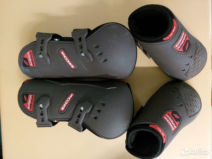 Ногавки zandona для лошади