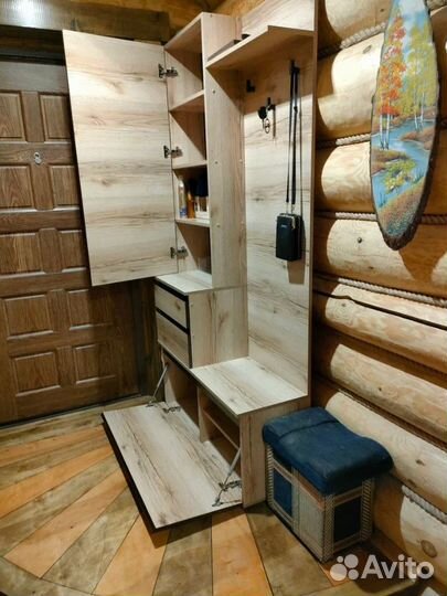 Прихожая с пеналом