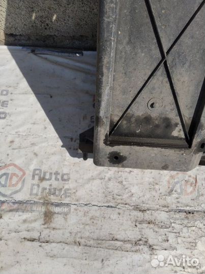 Диффузор с вентилятором Peugeot 308 1.6 2008