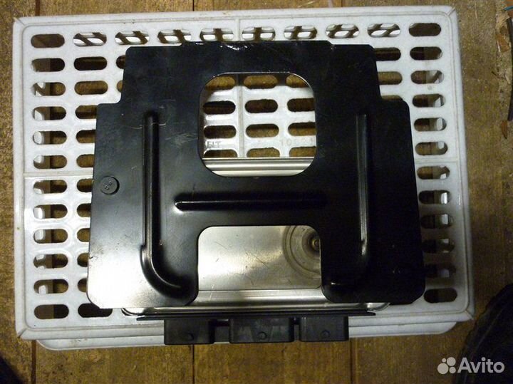 Блок управления двигателем Peugeot 408 седан 1.6