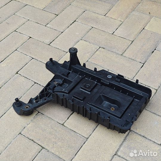 Площадка под аккумулятор VAG/Skoda /VW /Аudi /Sеаt