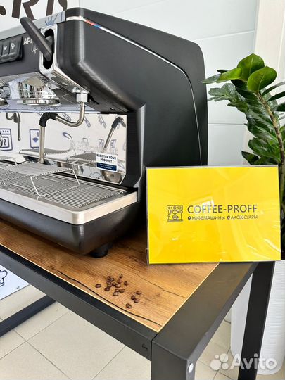 Кофемашина Nuova Simonelli Appia Life 2gr V black