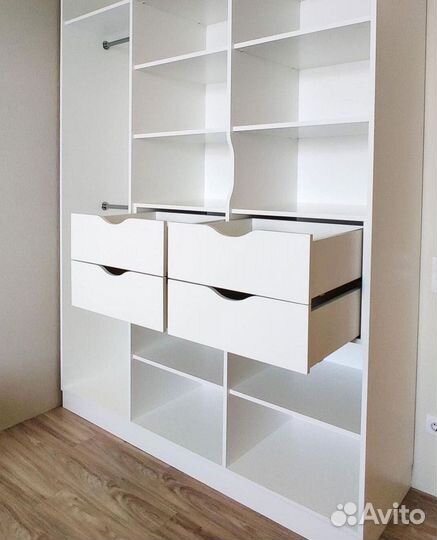 Современный шкаф