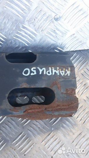 Усилитель бампера передний Toyota Camry XV50 2.5