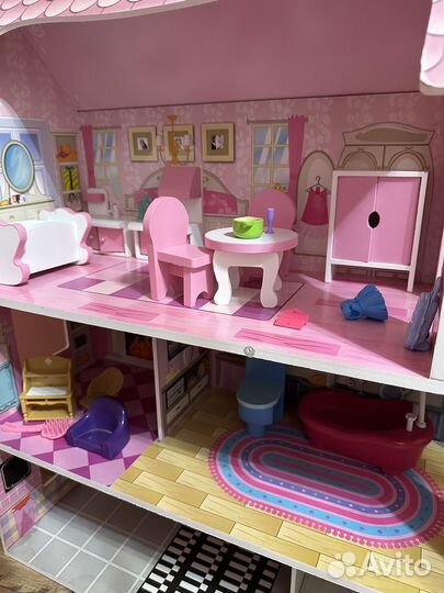 Домик кукольный