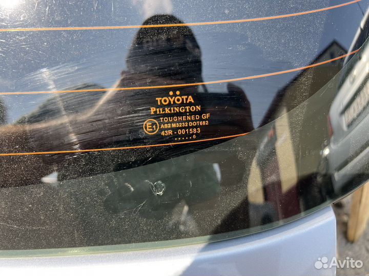 Продам крышку багажника на тойота королла 120