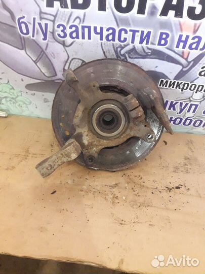 Кулак поворотный передний правый Renault Scenic