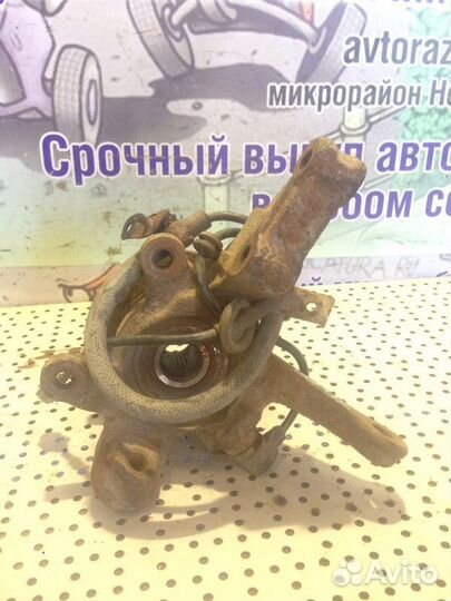 Кулак поворотный передний правый Nissan Almera