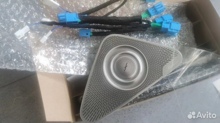 Динамики Burmester на Mercedes S Class W223