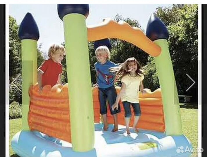 Батут Замок с мини-бассейном elc