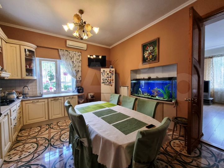 4-к. квартира, 143 м², 1/2 эт.