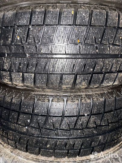 Bridgestone Blizzak Revo GZ 215/60 R16 95S