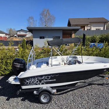 Катер Bayliner Element E16