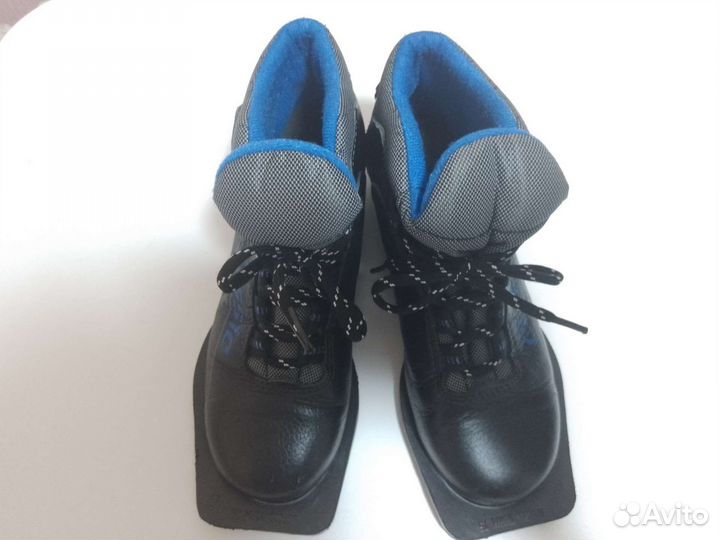 Ботинки лыжные