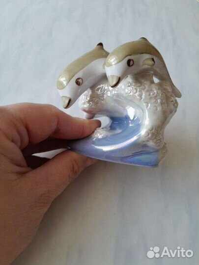 Статуэтка дельфины