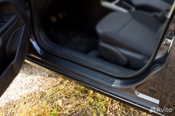 Накладки на пороги Opel Astra H (04-15) RA