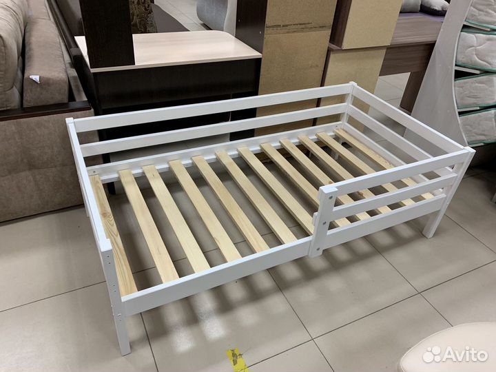 Детская кровать из массива березы