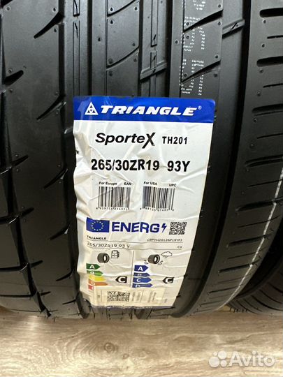 Triangle Sports TH201 235/35 R19 и 265/30 R19 99W