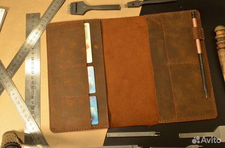 Обложка из кожи для ежедневника
