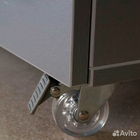 Педикюрная тумба с уф блоком Ту-1