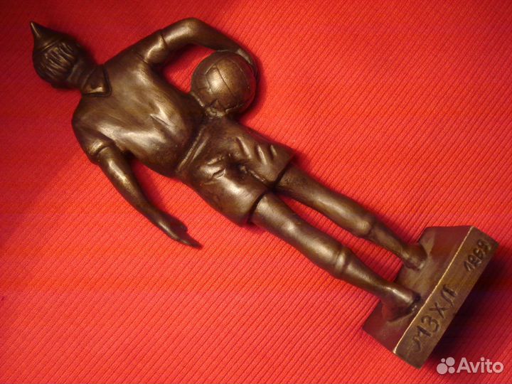 Футболист Пионер Мяч СССР Пилотка Бронза 1969г