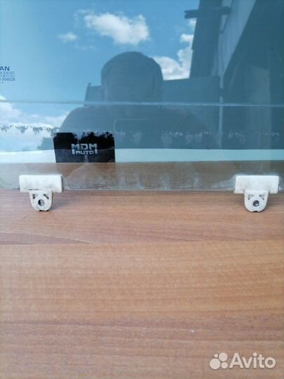 Стекло Ниссан Тиида С11 Nissan Tiida C11 зад право