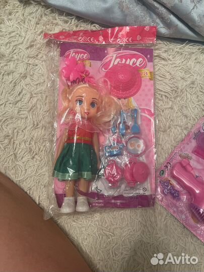 Кукла с набором посуды