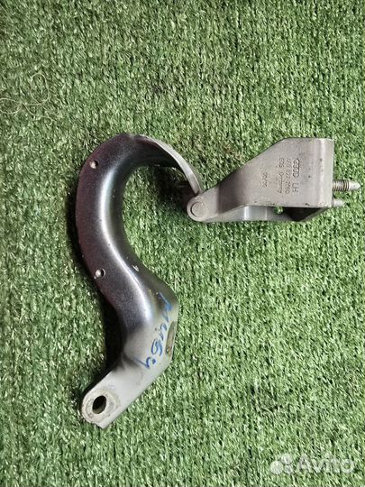Петля крышки багажника Audi A6 C6, левая