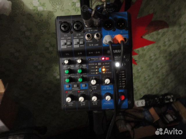 Yamaha MG 06 Х + JBL monitor +