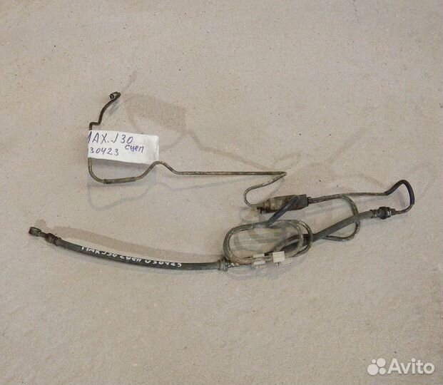 Трубка сцепления Nissan Maxima J30