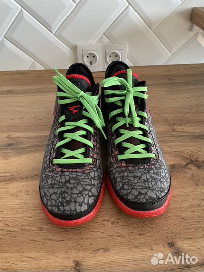 Баскетбольные кроссовки Nike Zoom LeBron nxxt GEN