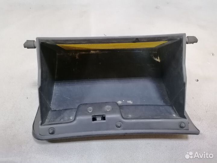 Бардачок для Mitsubishi Carisma (DA) 1999-2003