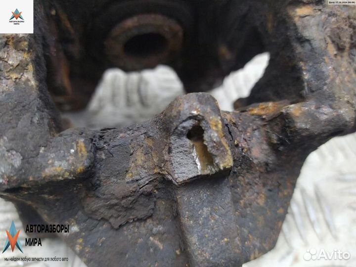 Суппорт задний левый Mercedes-Benz C-Класс