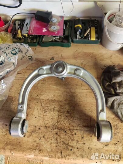 Рычаг подвески передний верхний правый mercedes