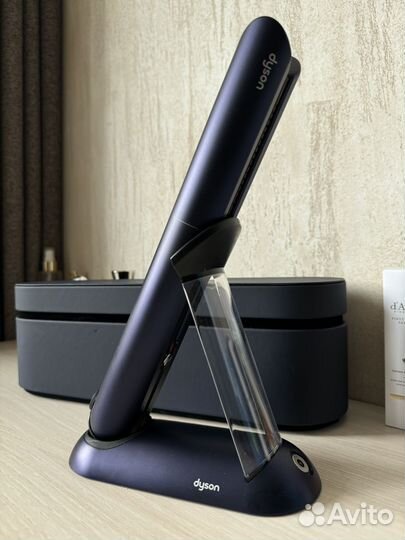 Выпрямитель для волос dyson