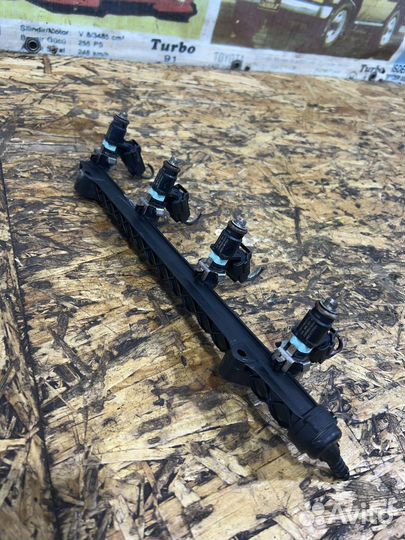 Рампа форсунки в сборе CWV Шкода Рапид NH3 рест