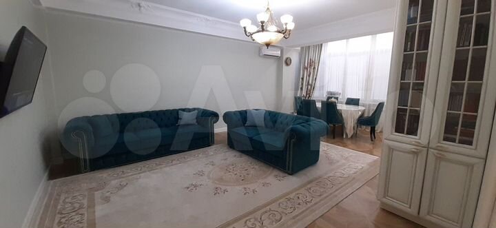 3-к. квартира, 80 м², 4/10 эт.