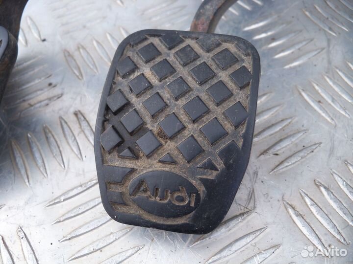 Педальный узел Audi 80 / 90 B3 1989г