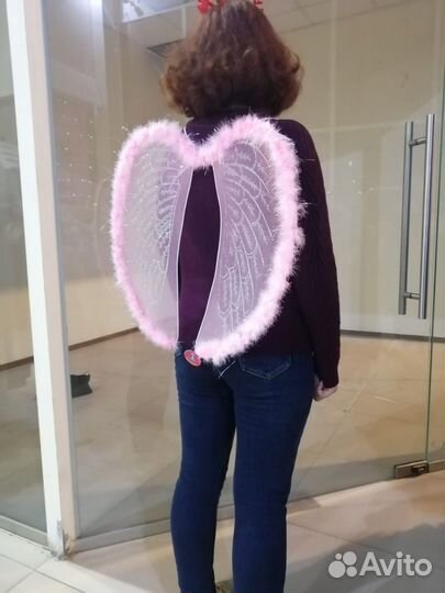 Крылья розовые