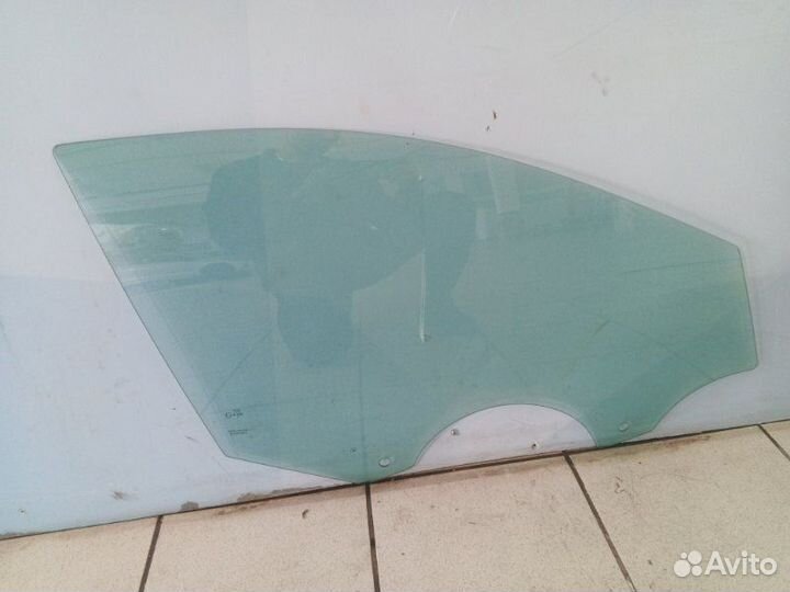 Стекло двери переднее правое Skoda Rapid CWV 2021