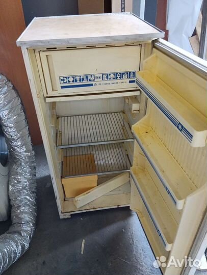 Холодильник бу свияга