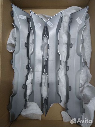 Накладки решетки радиатора Suzuki Vitara