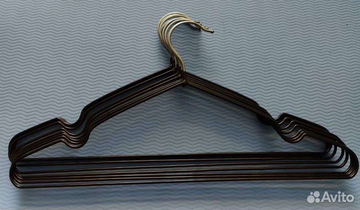 Вешалки плечики новые