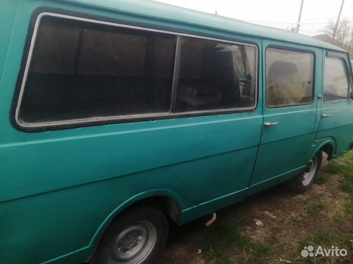 РАФ 2203 2.4 МТ, 1983, 19 000 км