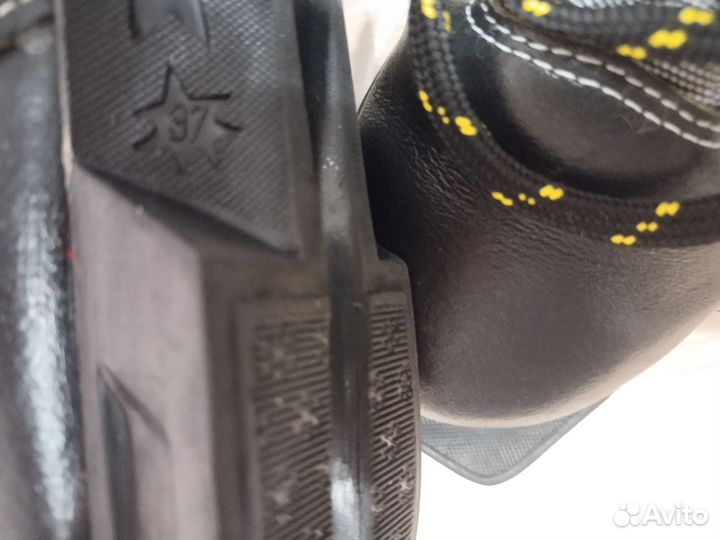 Лыжные ботинки детские 33 и 37