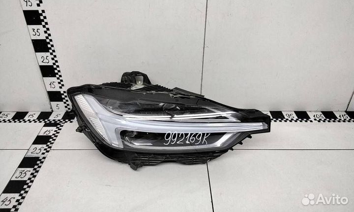 Фара правая Volvo XC60