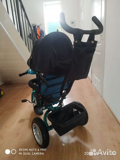 Трехколесный велосипед с родительской ручкой